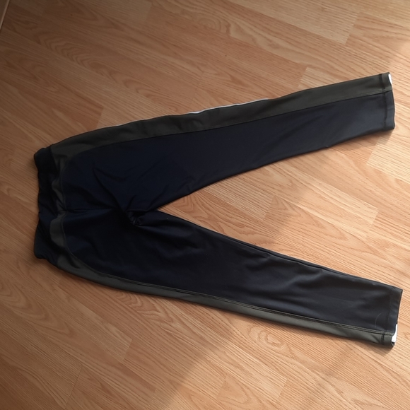 bebe sport leggings - Picture 5 of 8